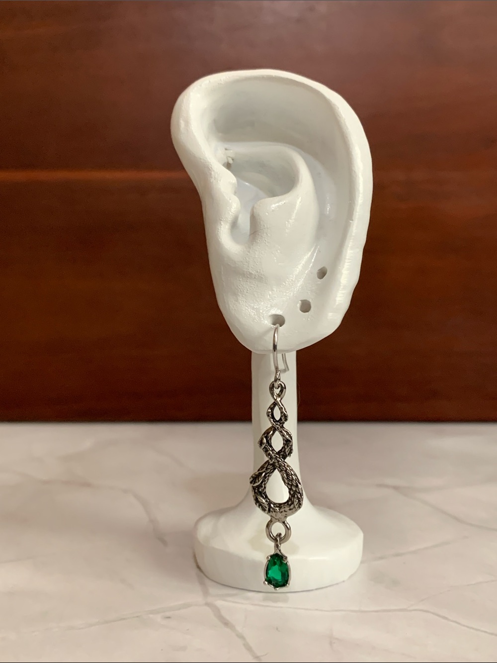 Silver tone twisted vine earrings with green stone - Picture 3 of 5